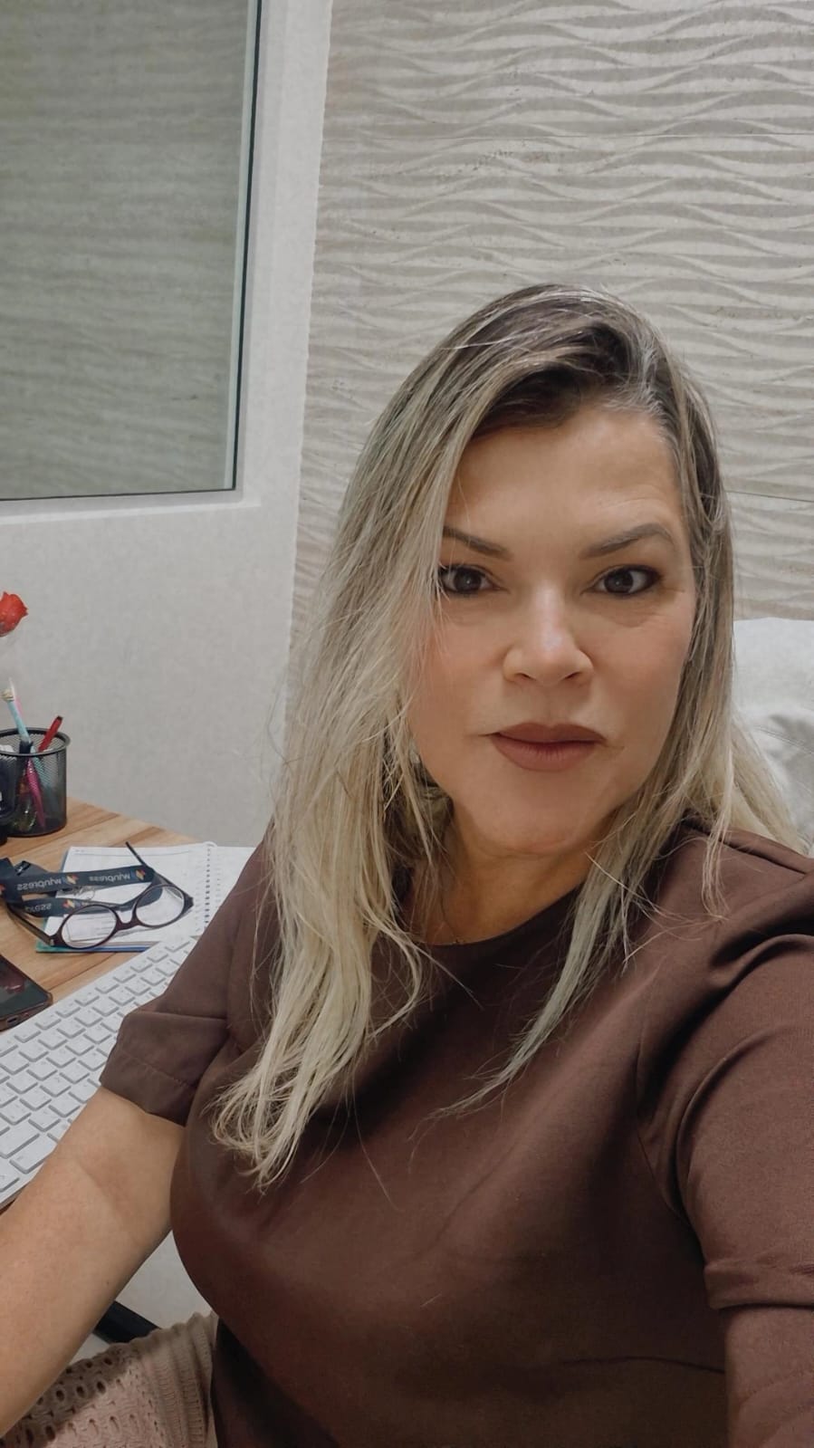 Liz em seu ambiente de trabalho